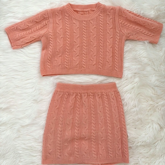 Dresses & Skirts - Casual Knit 2 Piece Skirt Set